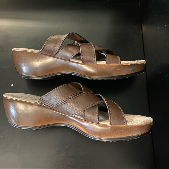 Brown Leather Sandals - Picture 9 of 11